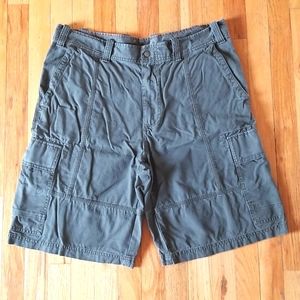 Eddie Bauer Cargo Shorts Mens size 36